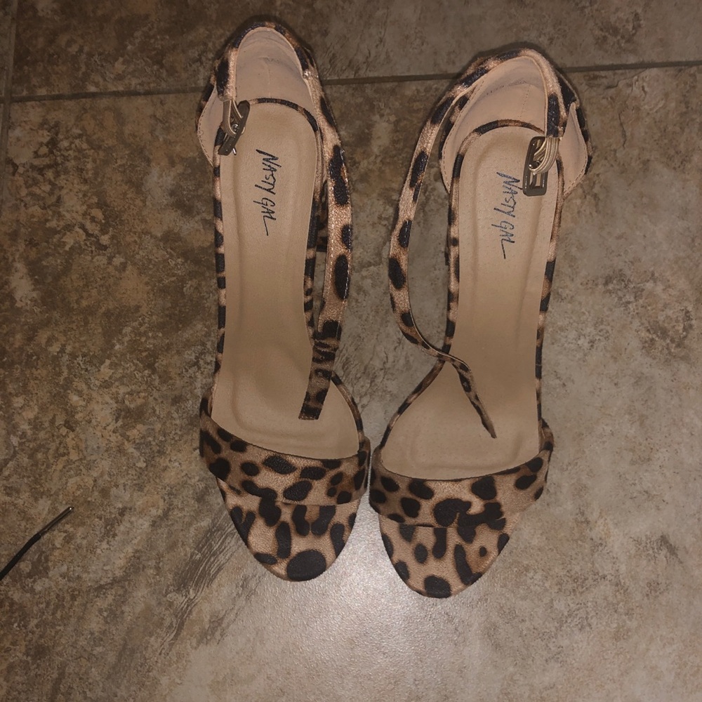 Leopard chunky heels sandals